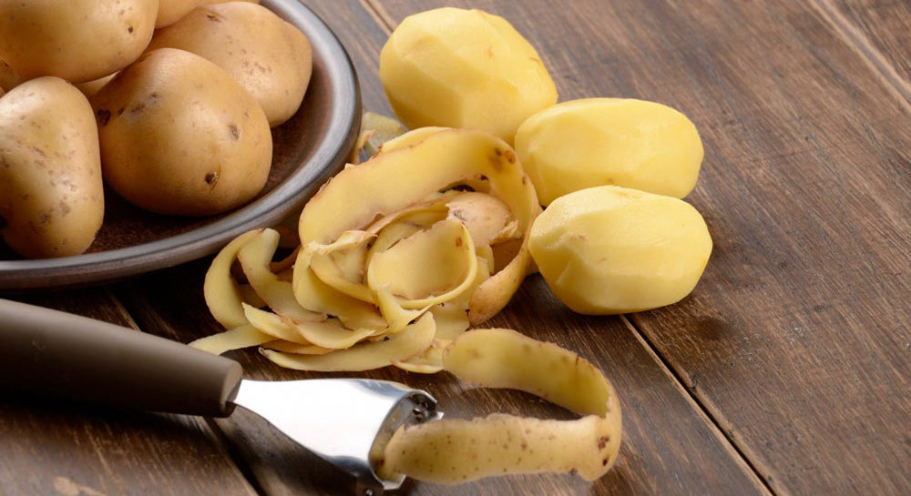 Эффективность картофеля против мешков и синяков под глазами