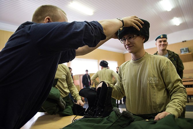 Берут ли в армию с косоглазием