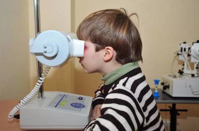 Светоцветостимуляция при амблиопии