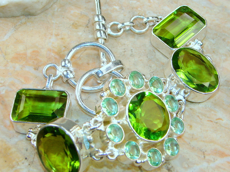 Серо-зеленый цвет глаз