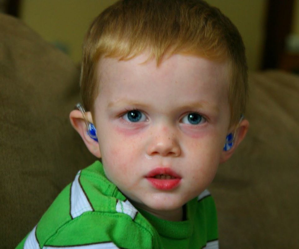 Длительное пребывание за гаджетами и компьютером